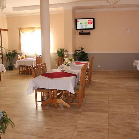 Hotel Czardasz Września Buitenkant foto