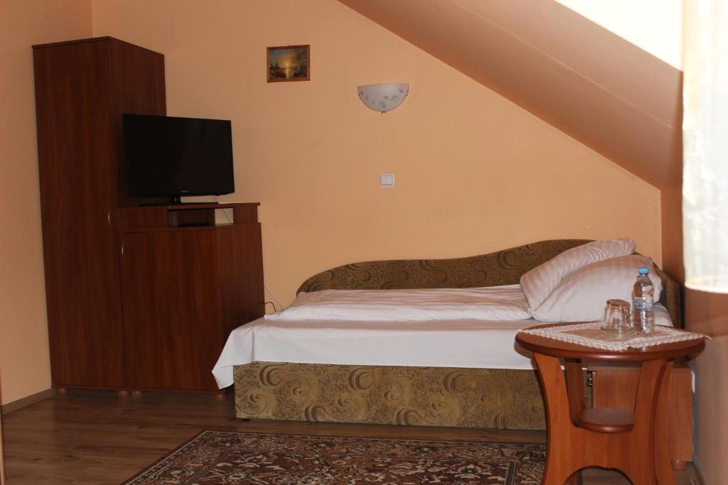 Hotel Czardasz Września Buitenkant foto